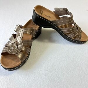 Clarks Sandals Women 7.5 Bronze Metallic Cushion Soft Strappy Comfort Adjustable